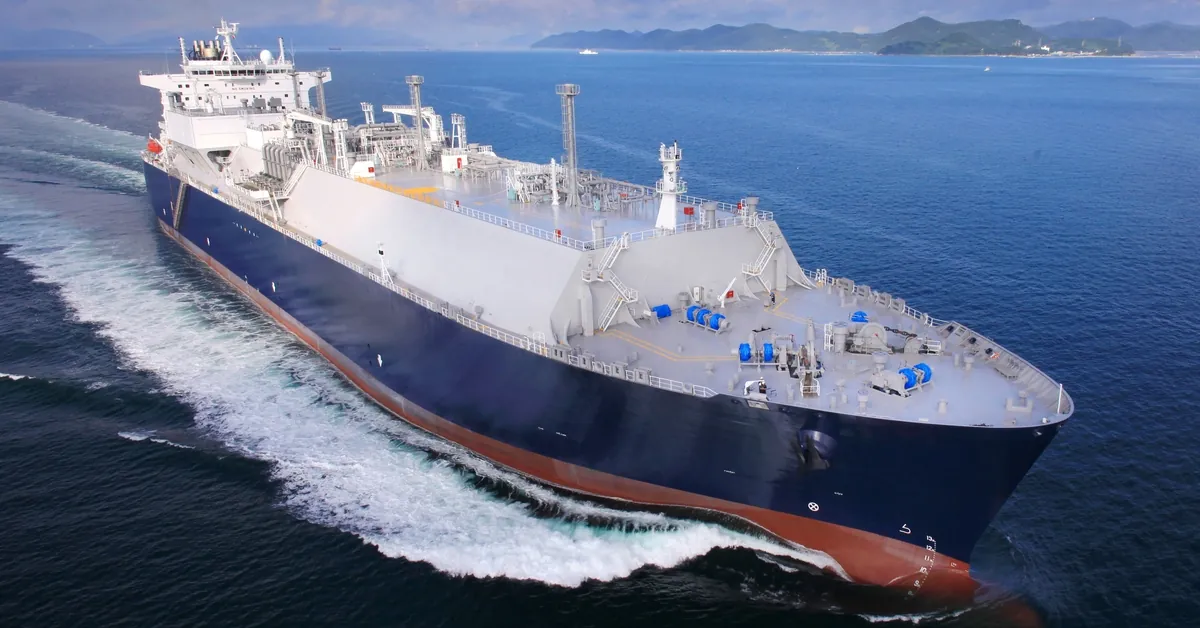 General American Sovereign Maritime LNG carrier operating in open ocean transit
